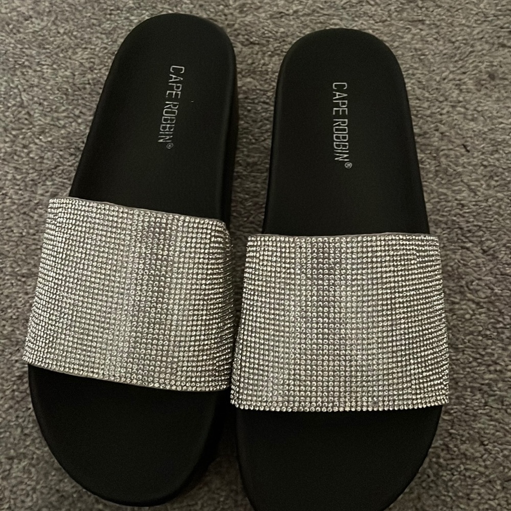 NEW Rhinestone Metallic Mid Platform Sandal